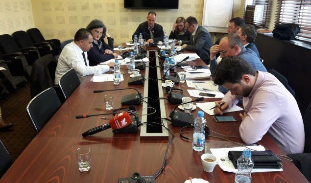 Deputetët: RTK të financohet përmes faturave të rrymës