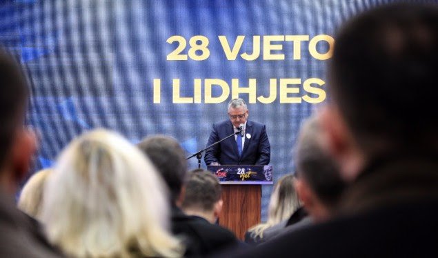 LDK feston 28 vjetorin në Podujevë, flasin Veliu e Haziri