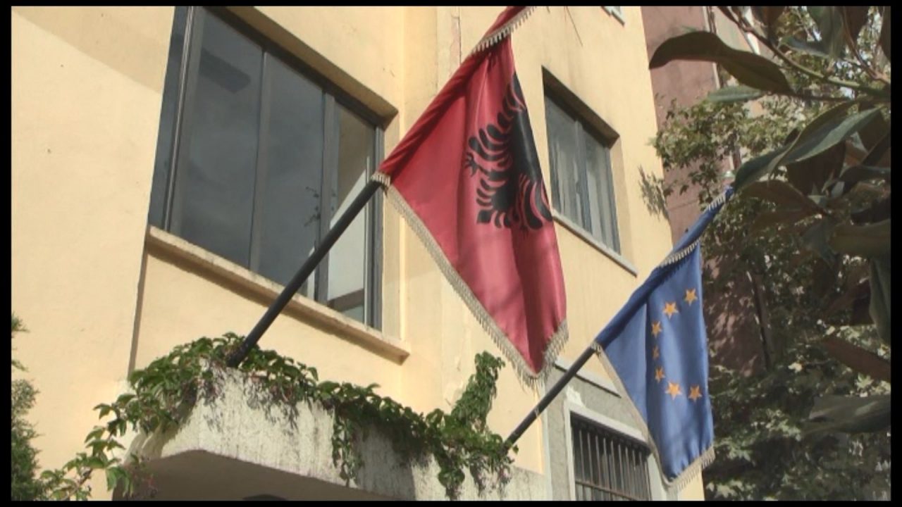 Nën hetim 30 zyrtarë për tjetërsim pronash në bregdetin shqiptar