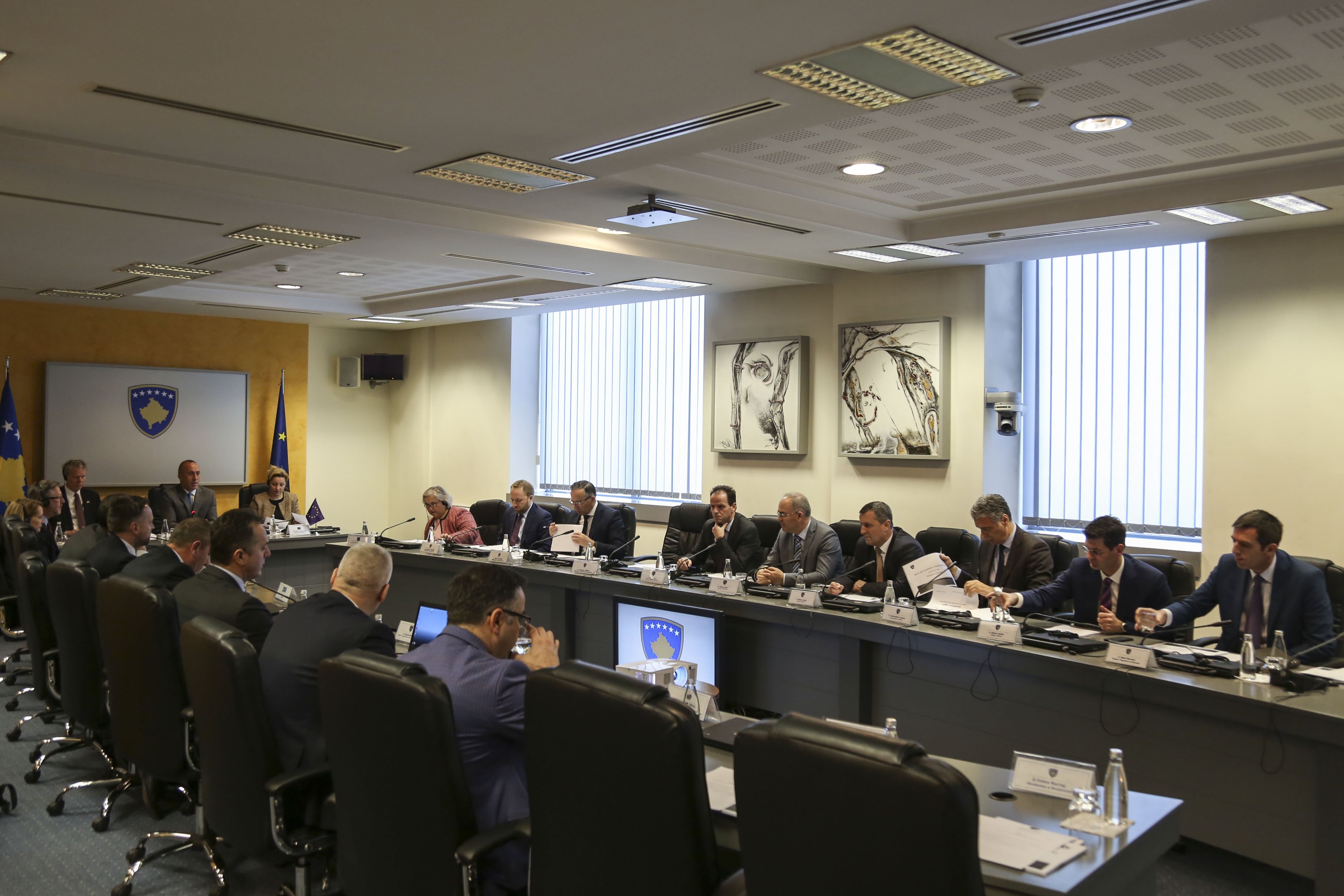 Haradinaj kërkon të fuqizohet lufta kundër korrupsionit dhe krimit të organizuar