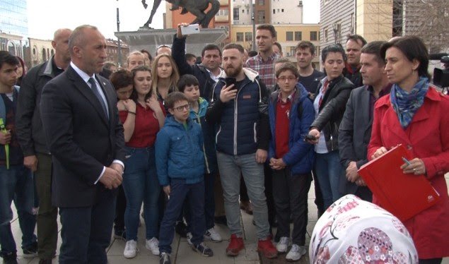 Haradinaj u premton familjarëve të “gylenistëve” se do shqyrtoj çdo kërkesë të tyre