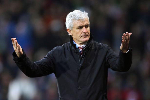 Stoke pendohet që nuk e shkarkoi më herët Mark Hughesin