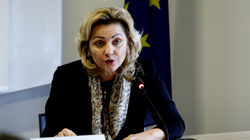 Apostolova përgëzon institucionet e Kosovës, kërkon të lihen anash debatet e panevojshme
