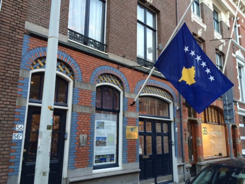 As 20 për qind e ambasadorëve të Kosovës nuk janë të pavarur nga politika