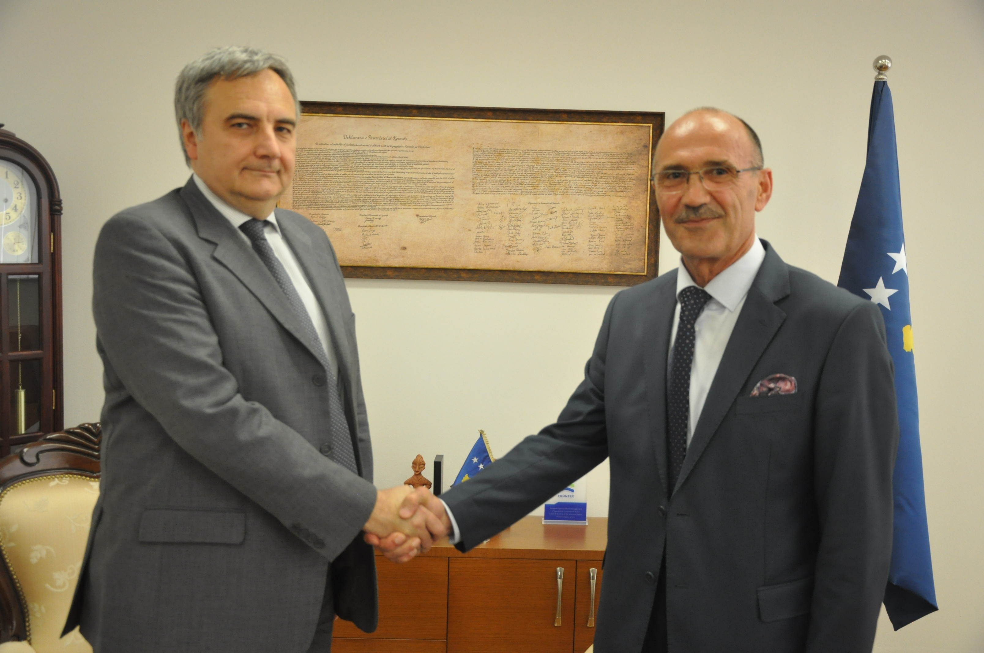Gashi kërkon nga ambasadori italian mbështetje për anëtarësim në Interpol dhe Europol