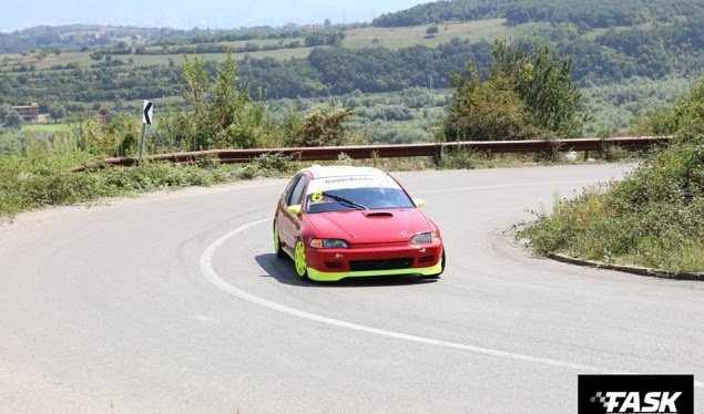Grashtica gati për garën atraktive malore për automobilizëm