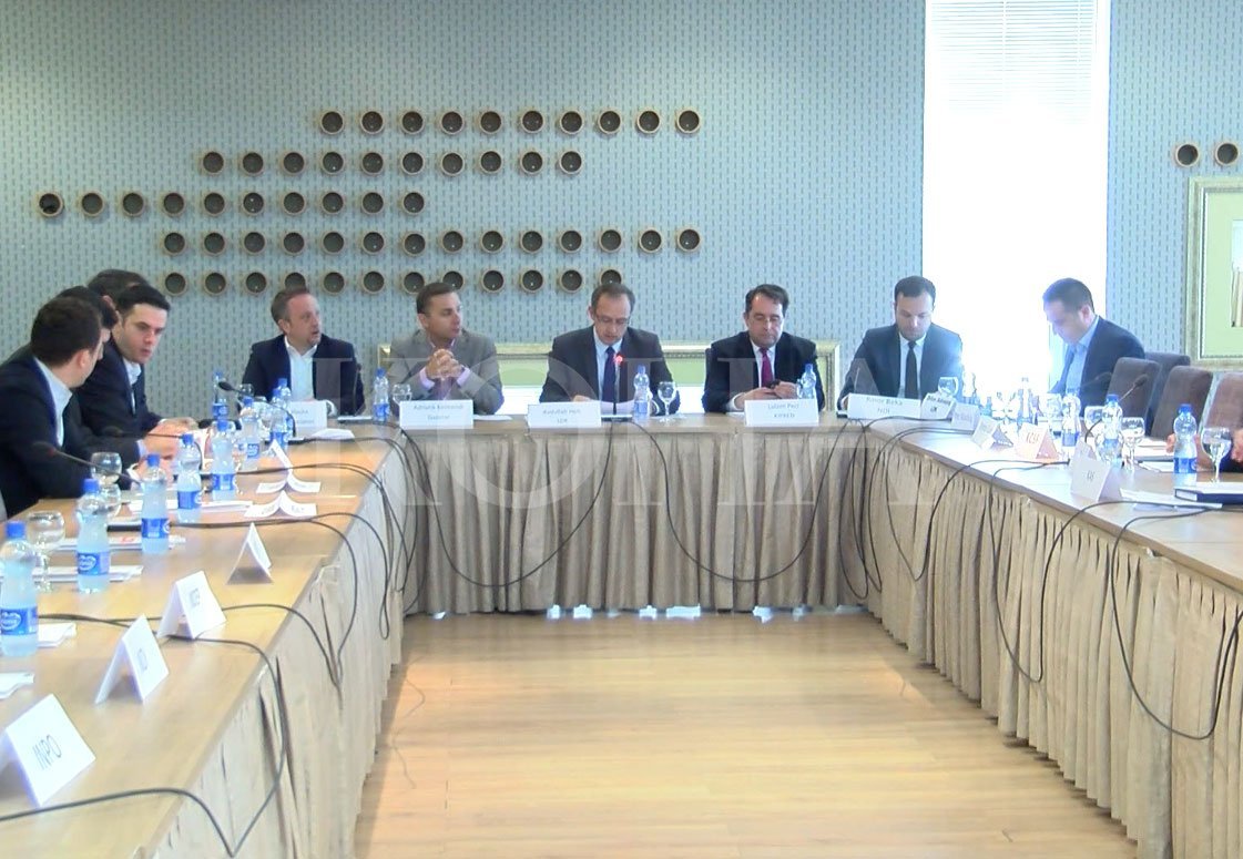 Hoti: Qeveria s’ka legjitimitet për të vazhduar
