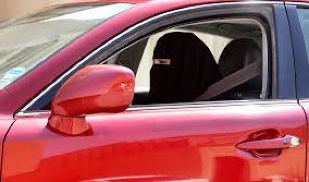 Arabia Saudite vazhdon arrestimin e grave aktiviste që kërkojnë leje për vozitje