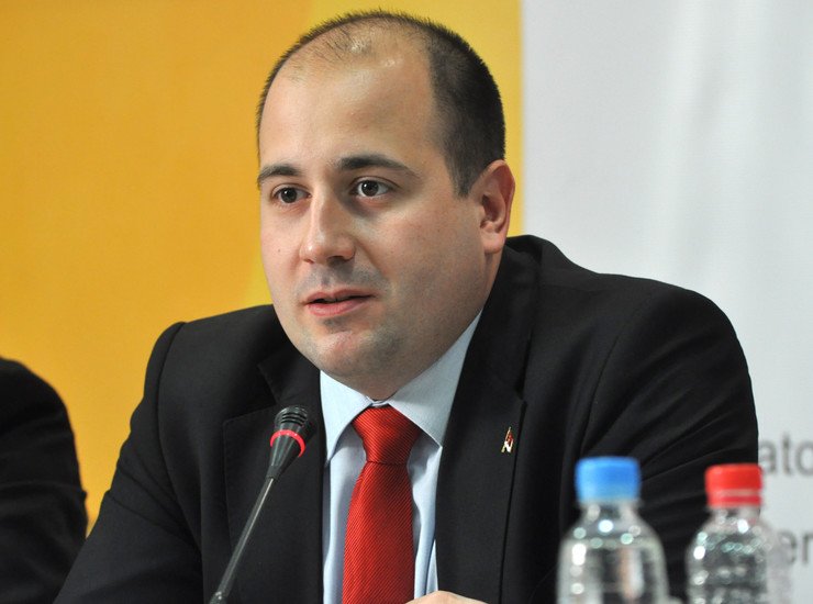 Kozarev: Institucionet e Serbisë janë në Kosovë, po ndërtohet Lugina e Diellit