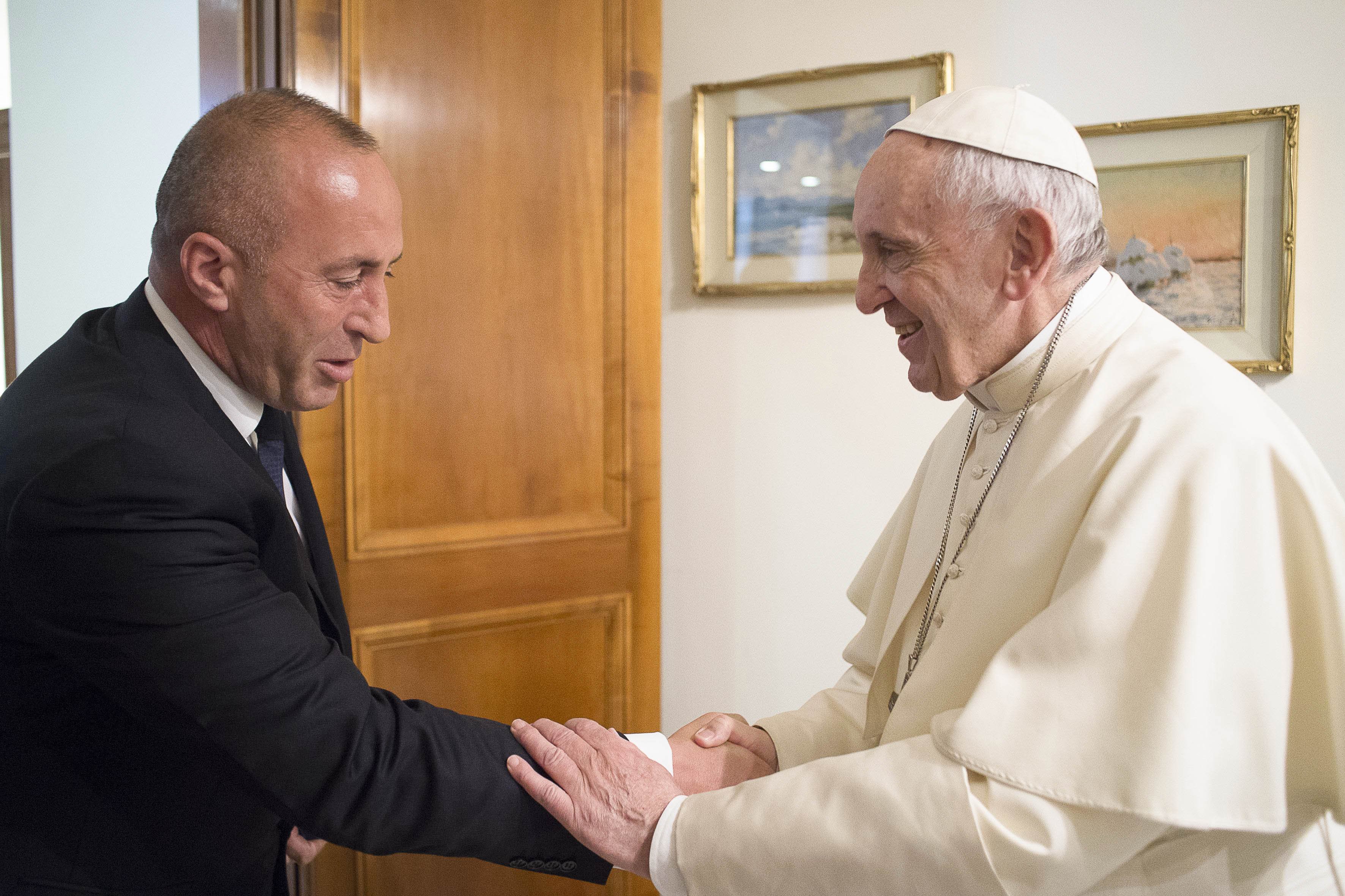Haradinaj në takim me Papën: Kosova duhet të vendosë marrëdhënie të përhershme me Vatikanin