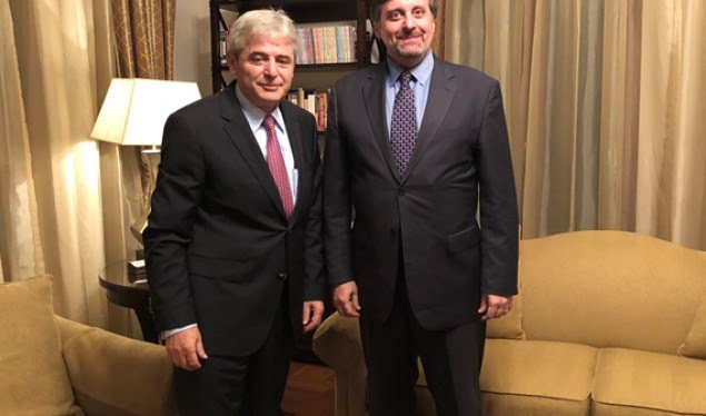 Ahmeti takon zyrtarin e lartë amerikan: Koha për zgjidhje të emrit