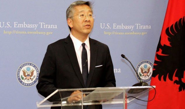 Ambasadori aktual amerikan në Shqipëria dërgohet në Kirgistan