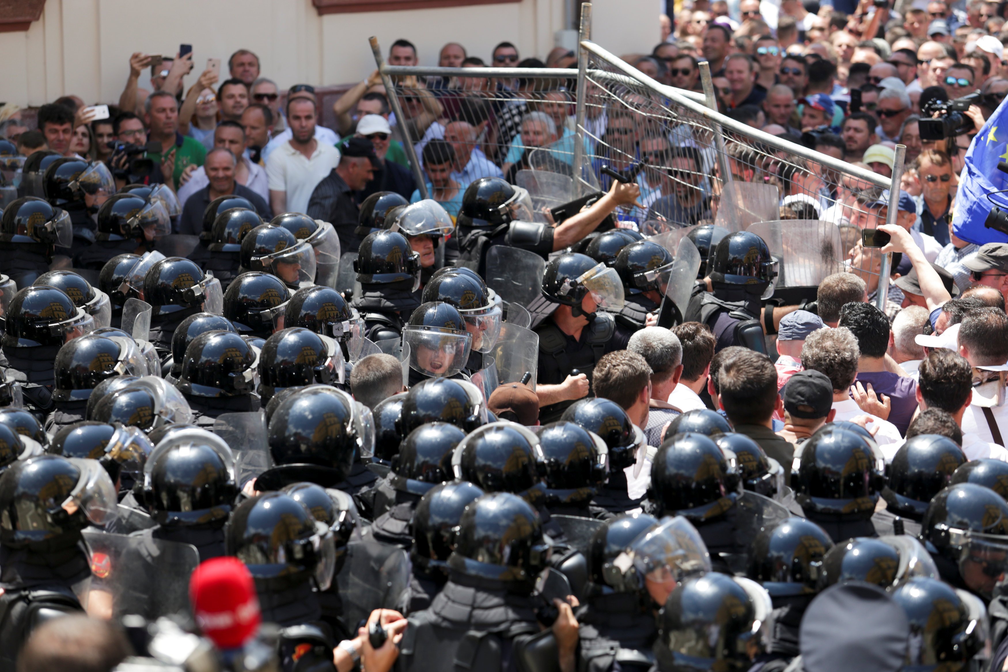 Bilanci i protestës së opozitës në Shqipëri kundër Qeverisë