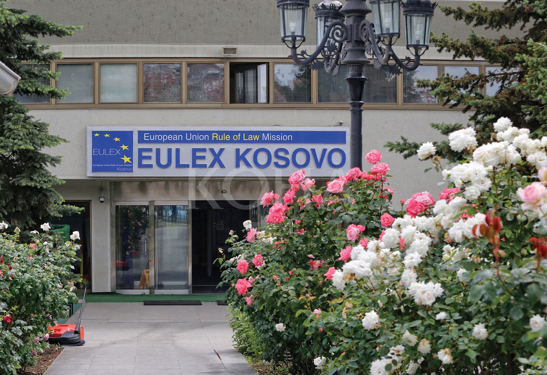 EULEX-i me aktivitete monitoruese dhe funksione të kufizuara ekzekutive