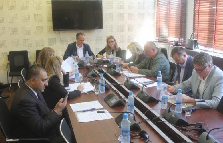 Një pjesë e OJQ-ve keqpërdori fondet, kush synon marrjen e tyre nën kontroll