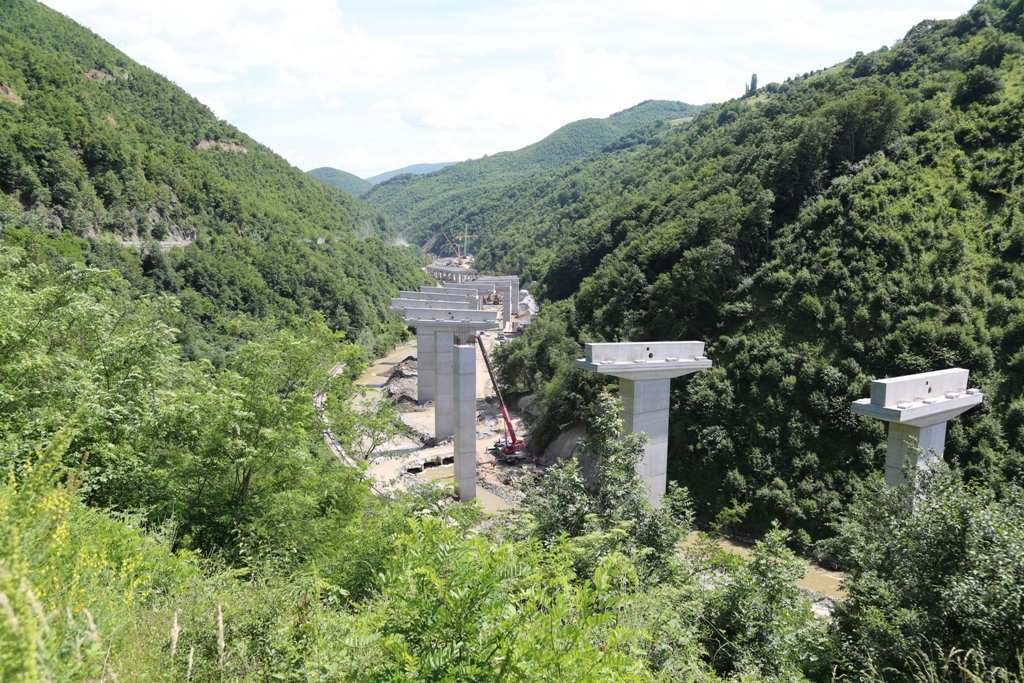 Lekaj e Nurkoviq vizitojnë urën që në “Arbën Xhaferi” po ndërtohet si më e gjata në rajon