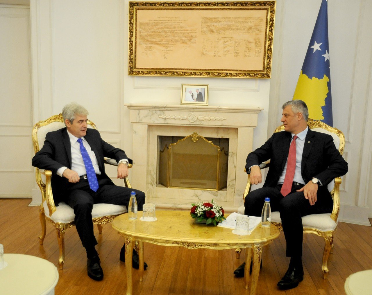 Thaçi e Ahmeti theksojnë përmirësimin e pozitës së shqiptarëve në Maqedoni