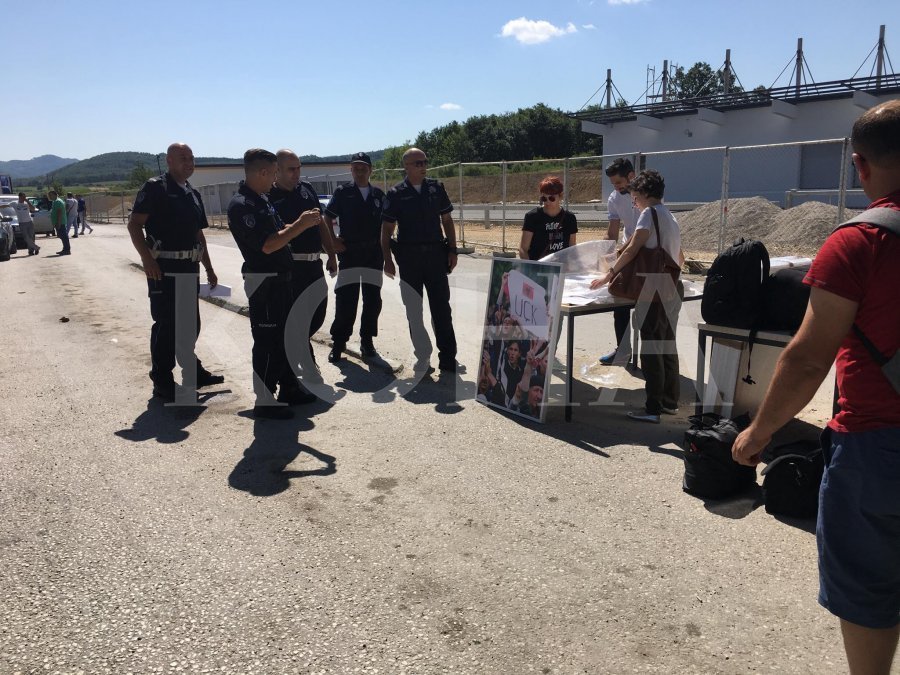 “Mirëdita, Dobar Dan” nisi me pengesa nga  Policia serbe në Merdar 