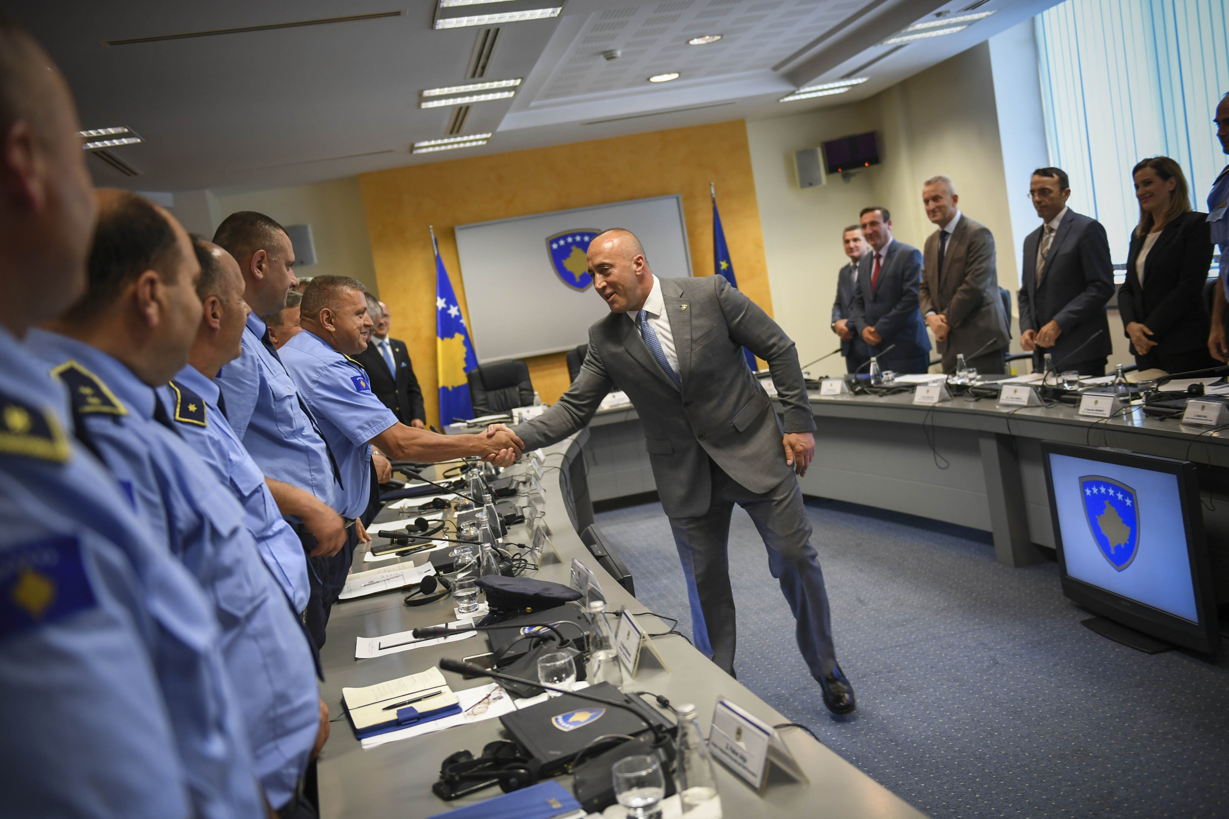 Haradinaj kërkon nga organet e sigurisë të luftojnë narkotikët në shkolla dhe të rrisin sigurinë në vend