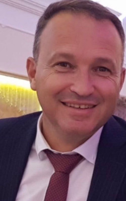 SHKUMBIM MENDUH EFENDIJA (Jurist i diplomuar)